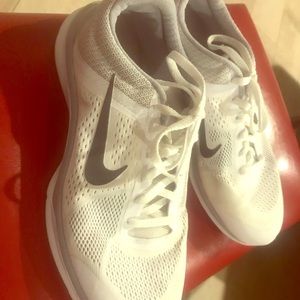 White Nike sneakers size 10